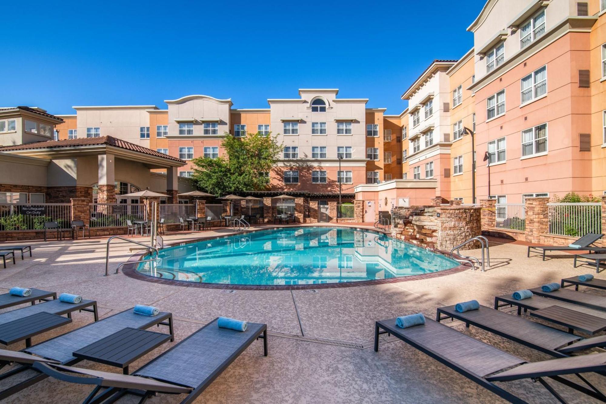 Residence Inn Phoenix Glendale Sports & Entertainment District Ngoại thất bức ảnh